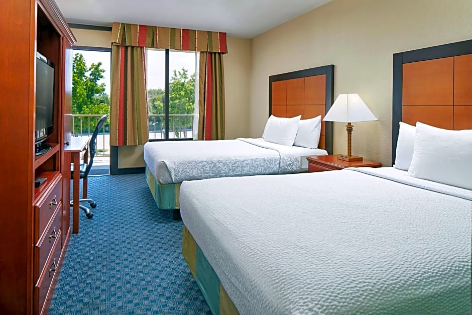 La Quinta Inn & Suites by Wyndham Thousand Oaks Newbury Park