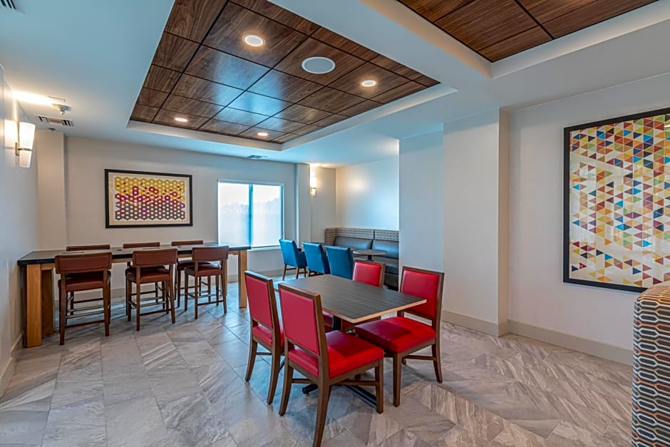Holiday Inn Express & Suites Asheville Downtown By IHG