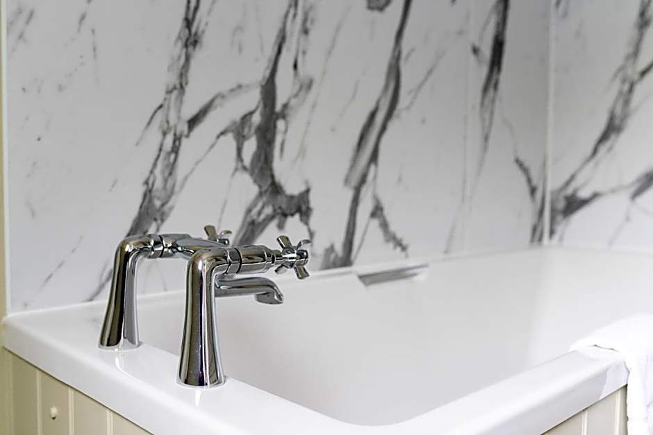 Loch Ness Clansman Hotel