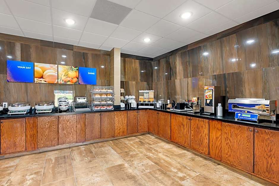 Comfort Suites West Monroe near Ike Hamilton Expo Center