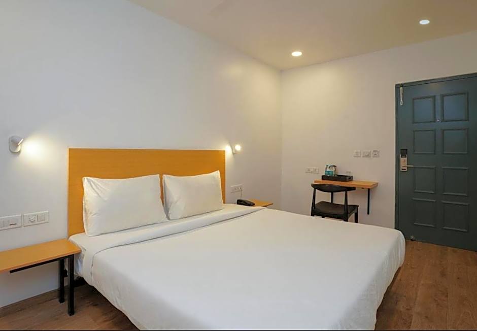 uptown hotel