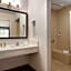 Days Inn & Suites by Wyndham Anaheim At Disneyland Park
