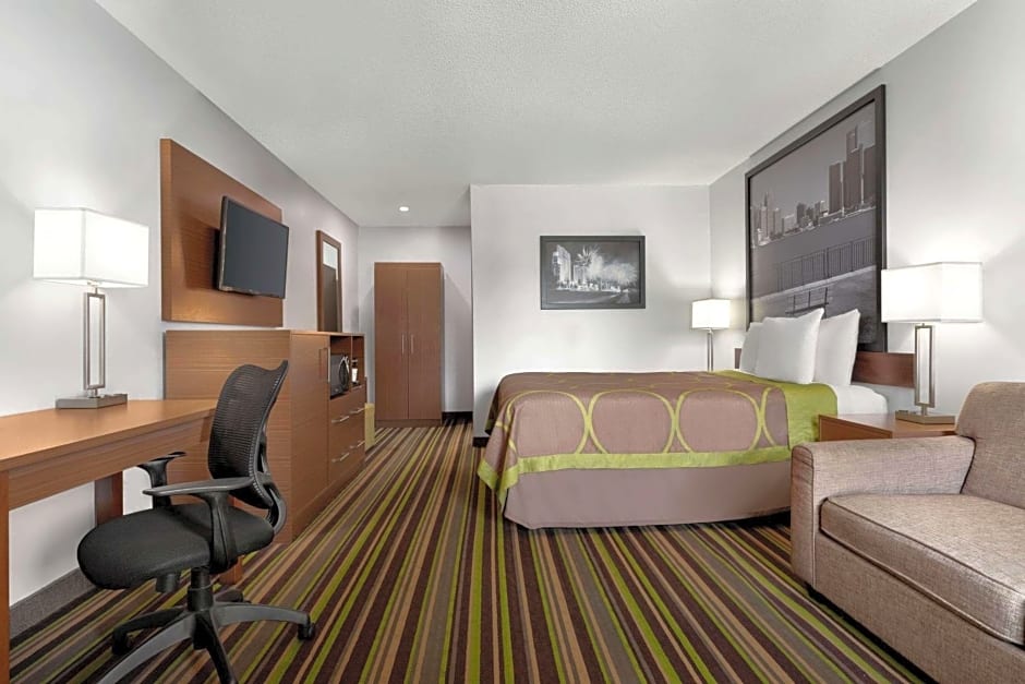Super 8 by Wyndham Windsor/Dougall