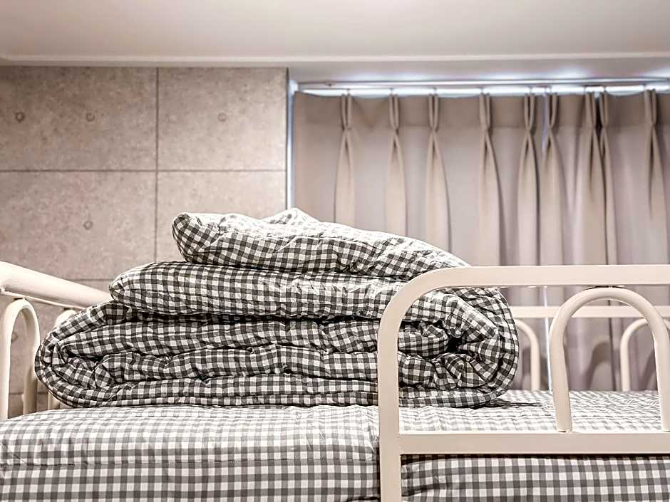 Dongseongro Zero Guesthouse