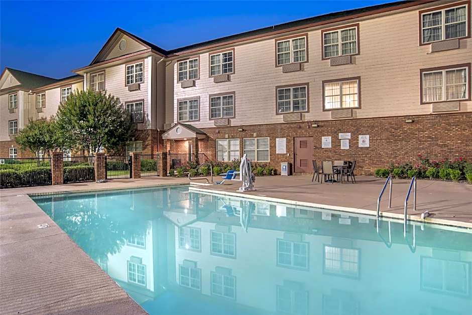 Best Western Plus Bessemer Hotel & Suites