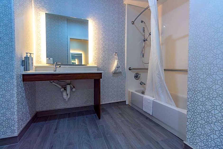 Hampton Inn By Hilton & Suites Denton