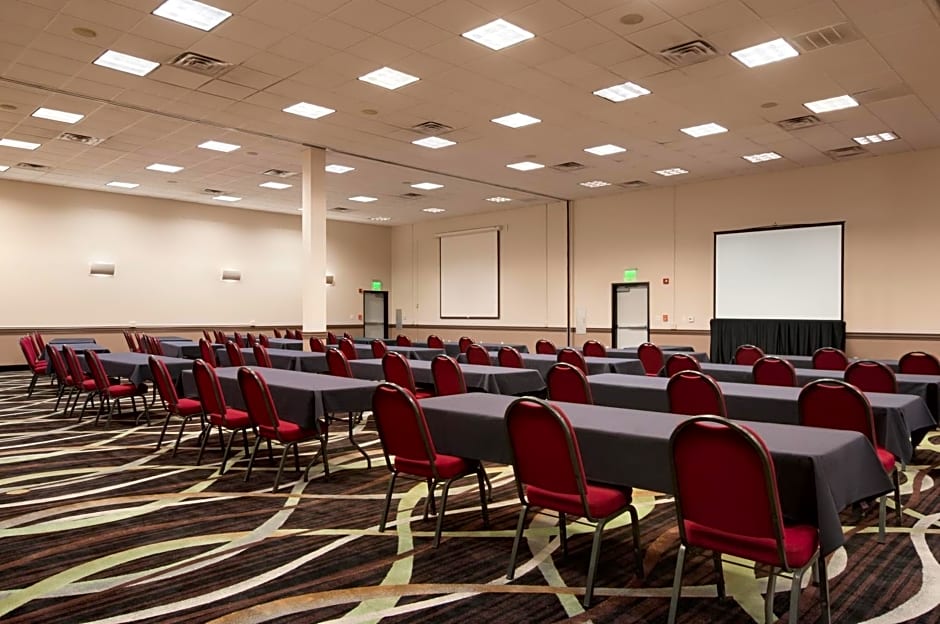Wingate by Wyndham Round Rock Hotel & Conference Center