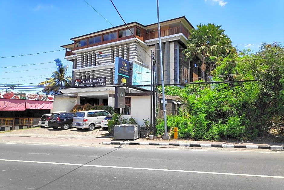 Capital O 2114 Grand Jimbaran Boutique Hotel