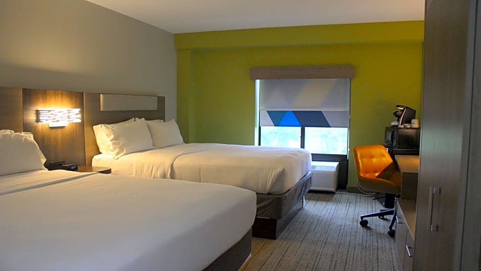 Holiday Inn Express Hotel & Suites - Wilson - Downtown