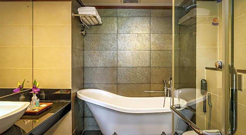 Tangerine Beach Hotel