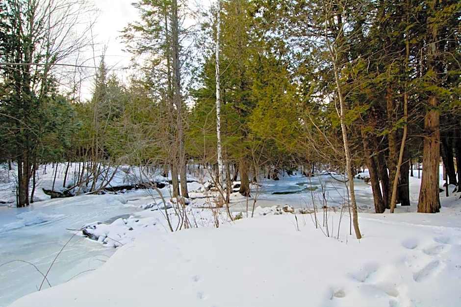 Aux Pignons Rouges Camping & Chalets