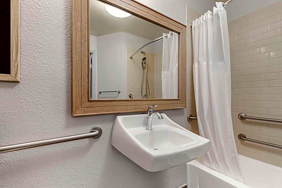 Sonesta Simply Suites Baltimore BWI Airport