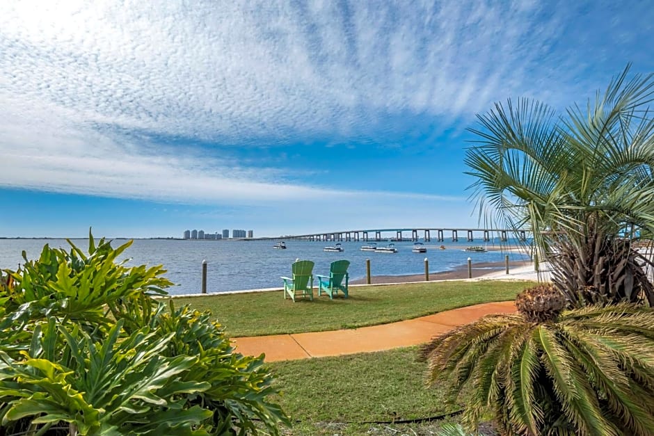 Best Western Navarre Waterfront