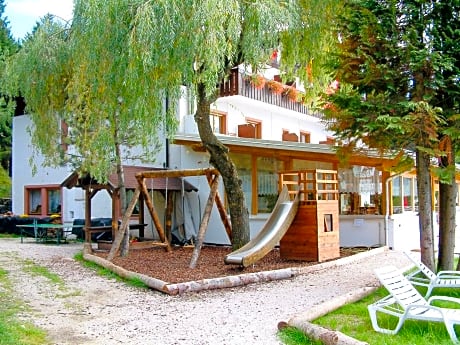 Laugen Cafè, Pizza, B&B