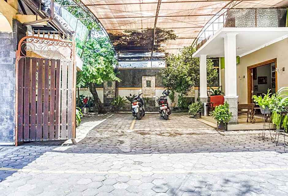 RedDoorz Syariah @ Raya Tajem Maguwo