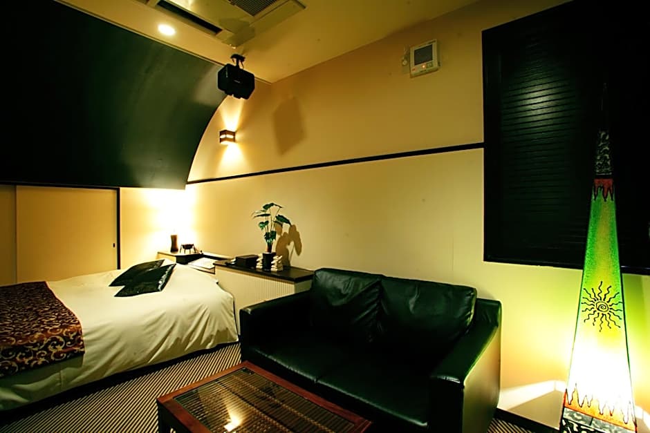 HOTEL CHECK INN BALI adult only
