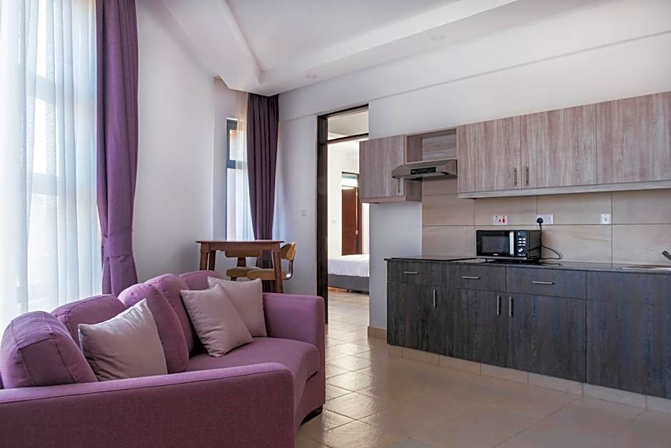 L'Aziz Suites - Near Aga Khan Hospital