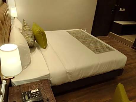 Hotel Le ROI Lake View Koti