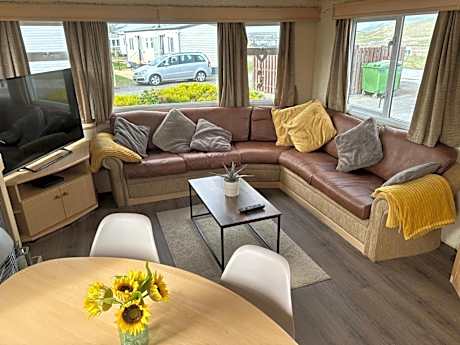 Mawson Retreat Dog Friendly Static Caravan