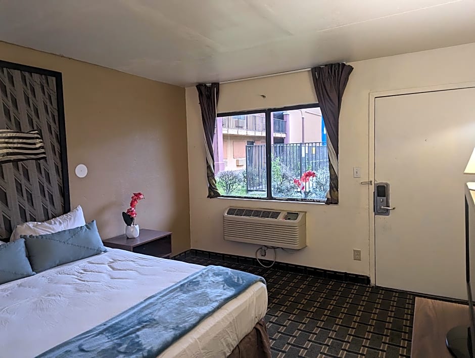Southern Comfort Hotel