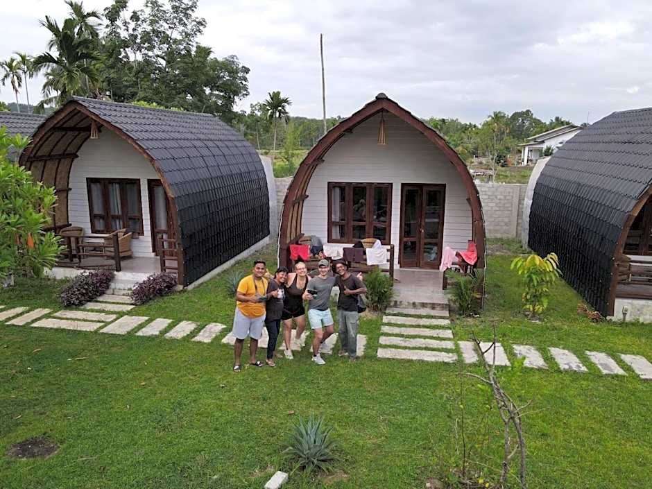 Gino's Place - Guest House & Jungle Trekking
