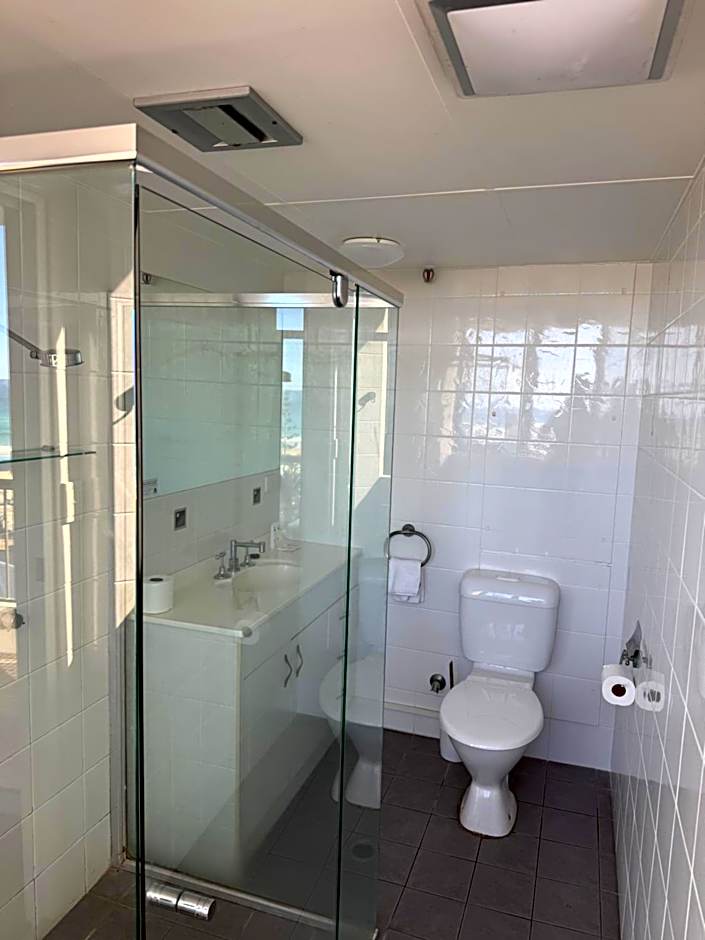 Surfers International Apartments