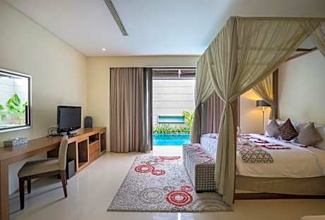 Special Offer - Honeymoon Package at One-Bedroom Villa with Private Pool