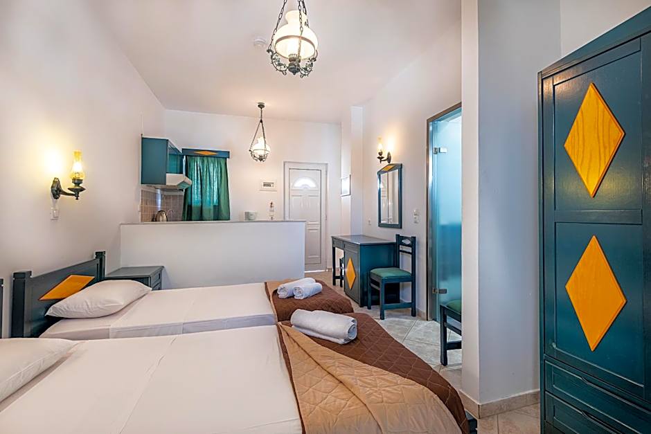 Cirillo Family Hotel-Christinas Studios