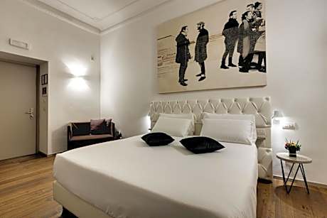 Luxury Suite with Waterfall