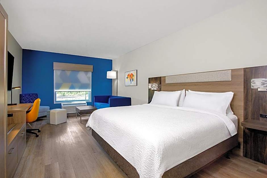 Holiday Inn Express & Suites Macclenny By IHG
