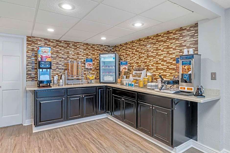 Clarion Pointe Jasper