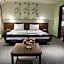Hotel Forum - Free Parking for cars