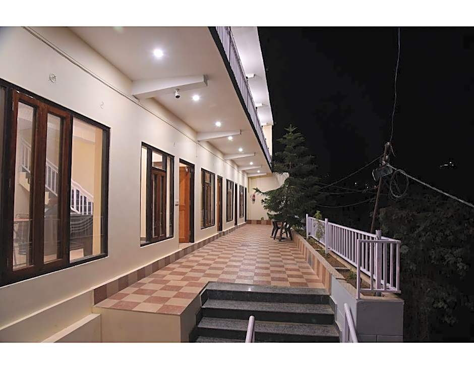 Hotel Lake Paradise Inn