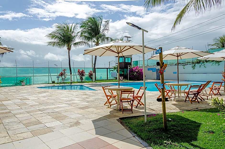 Suíte PÉ NA AREIA com PISCINA, WIFI e ESTACIONAMENTO em PONTA NEGRA