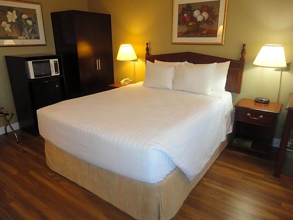 Days Inn by Wyndham Vernon