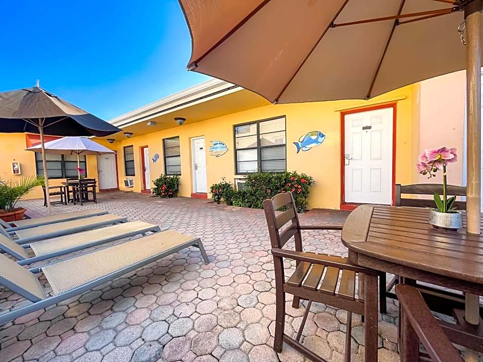 Grenier's Hollywood Beach Hotel