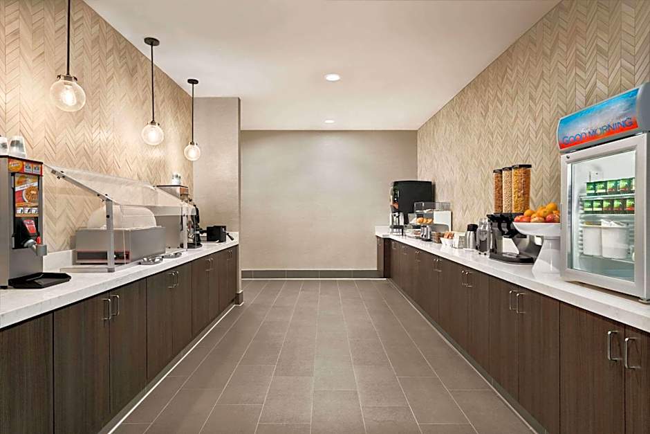 La Quinta Inn & Suites by Wyndham San Bernardino