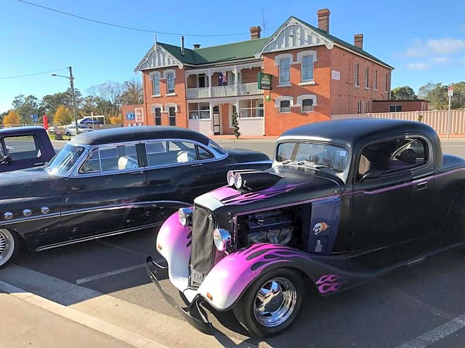 Railton Hotel - heritage pub accommodation