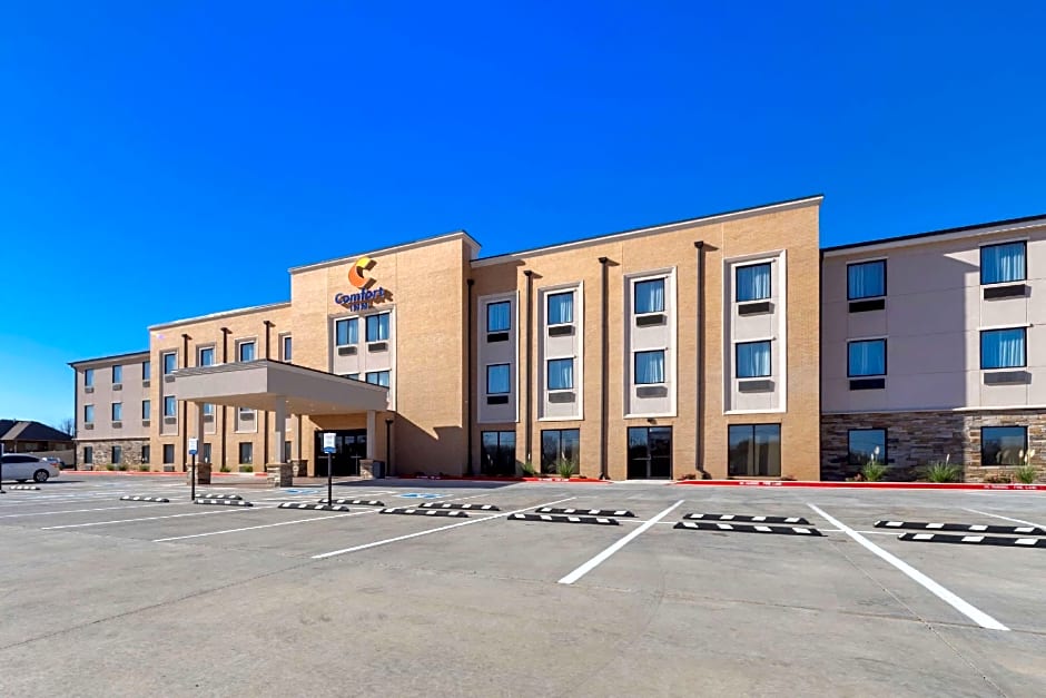 Comfort Inn & Suites Harrah