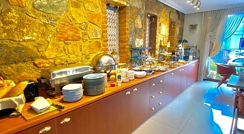 Saint John Hotel