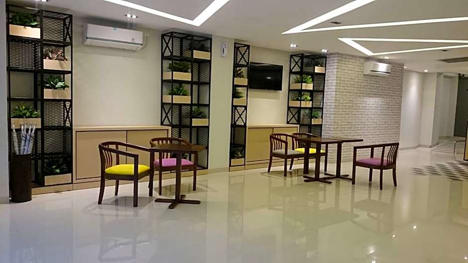 Nite and Day Laguna - Bintan