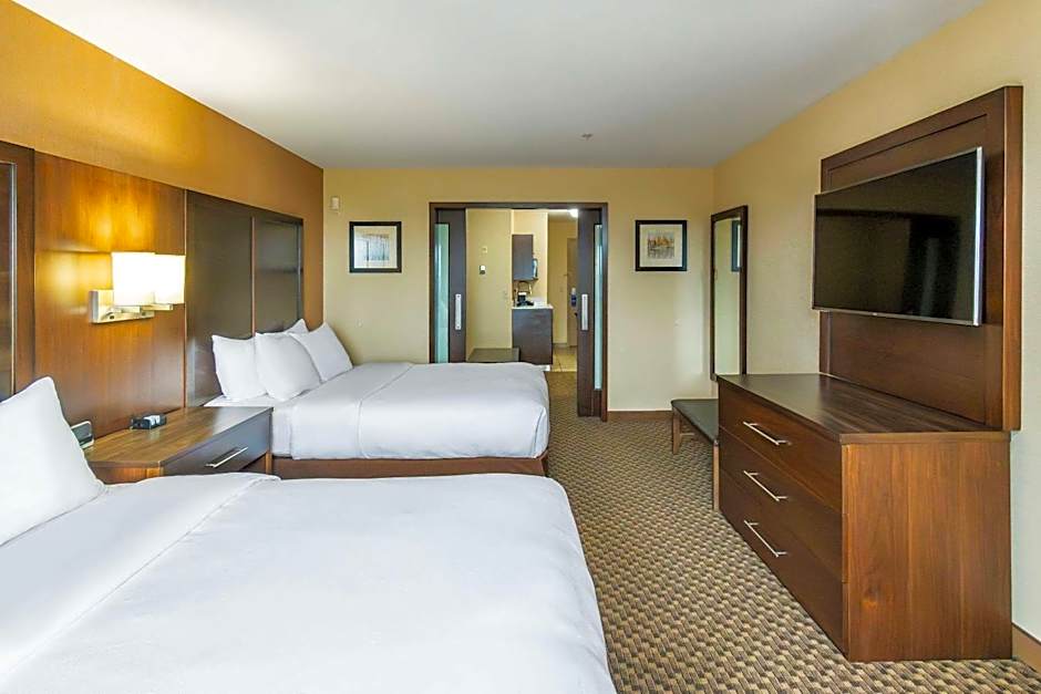 Comfort Inn & Suites Salmon Arm