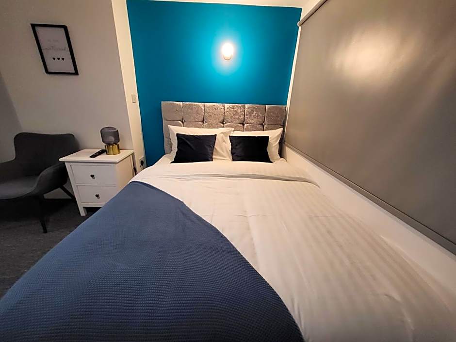 Premier Studios Nottingham - Tring Vale