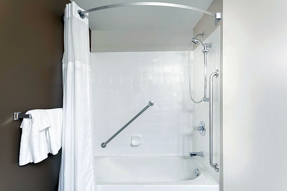 Super 8 by Wyndham Prince Albert