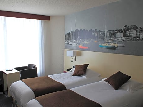 Twin Room with Sea View