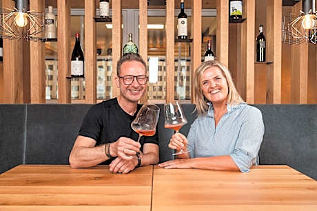 MONS suites wine passion