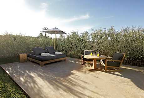 POOL SUITE 2 BEDROOMS