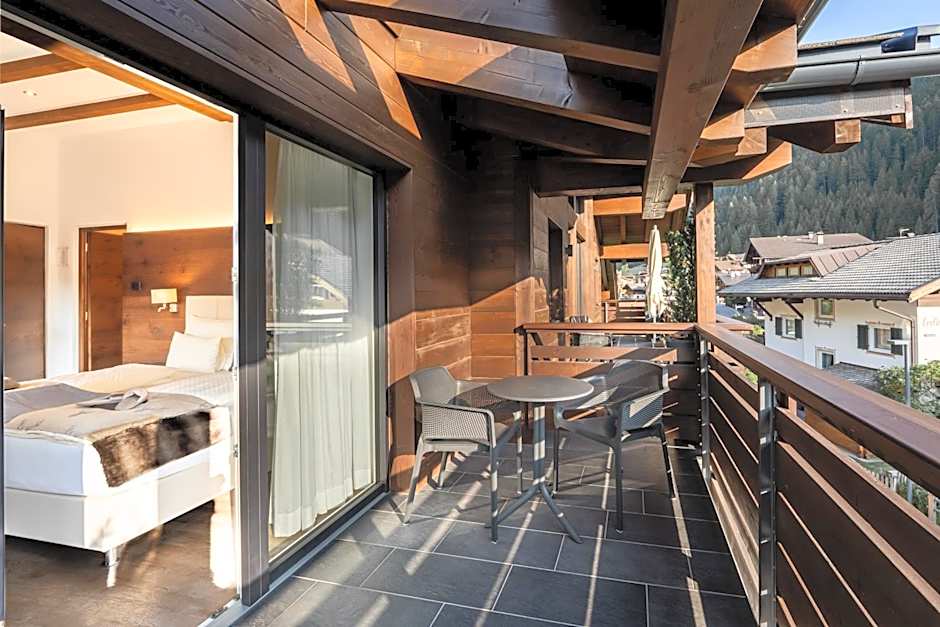 Arya Alpine Lodge