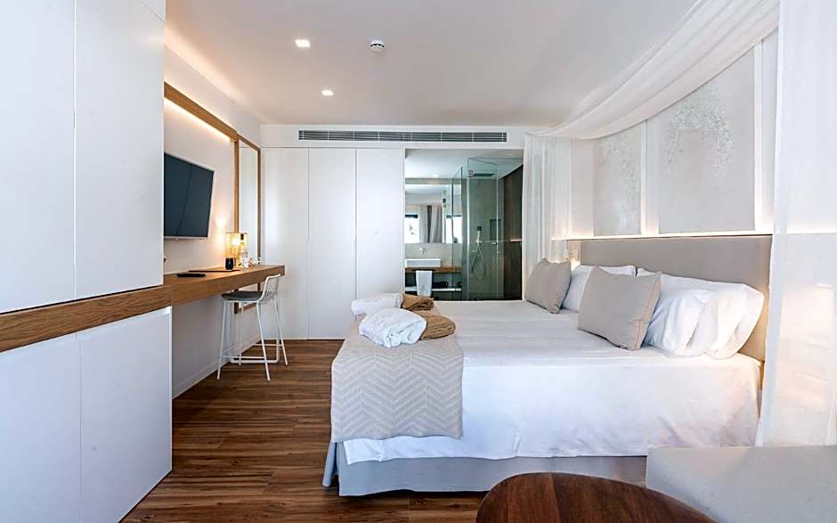 Ynaira hotel & Spa