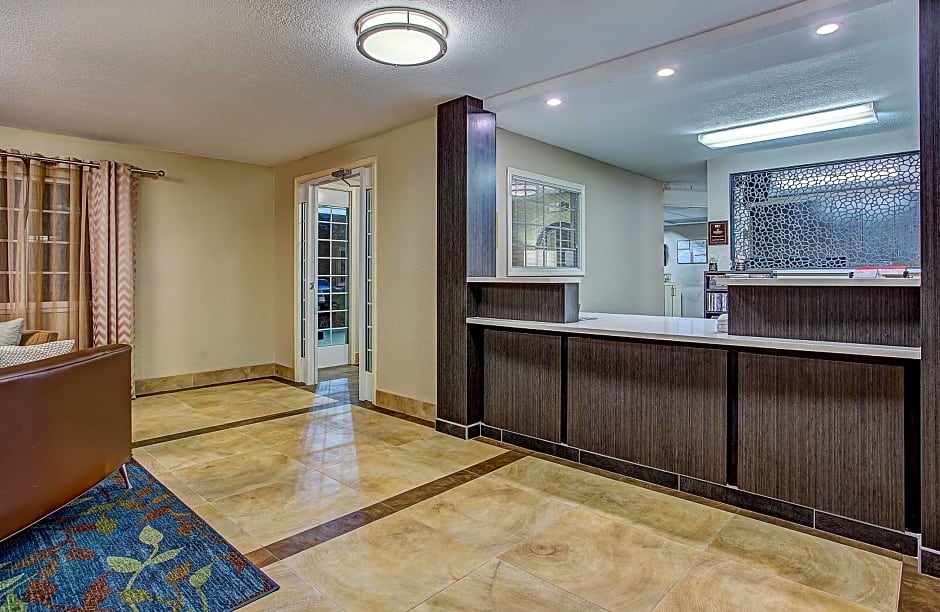 Candlewood Suites Louisville Airport by IHG
